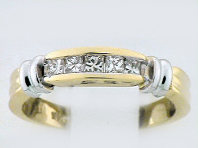 14K FANCY WED BAND